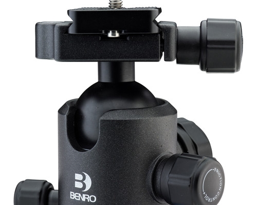 Benro IB2 Triple Action Ball Head con PU60 QR Plate