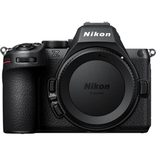 Nikon Z5 II Body + SD 128gb - Gar. Nital - Noleggio