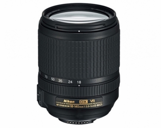 NIKON AF-S 18-140mm f3,5-5,6G ED VR