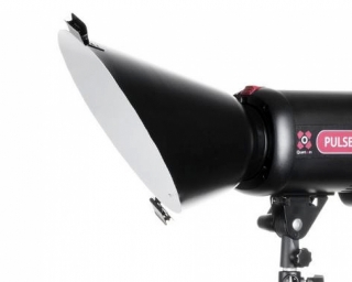 Quadralite - Background reflector