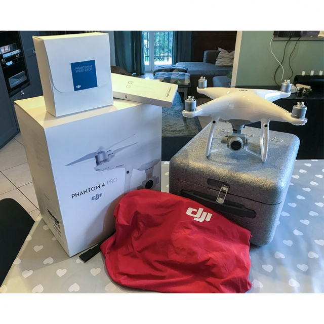  Phantom 4 Pro pratiquement neuf