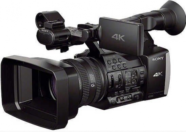 Sony SONY HANDYCAM FDR-AX 1 ULTRA HD 4K XAVC-S
