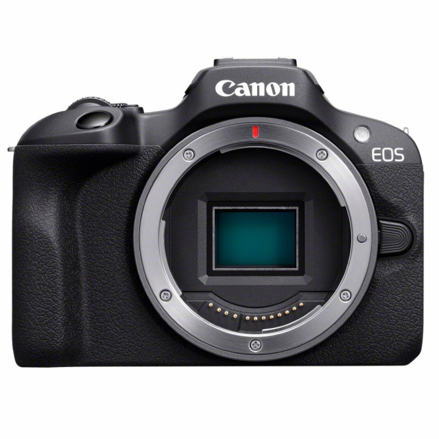 Canon Canon Eos R100 + RF-S 18-45mm f/4.5-6.3 IS STM