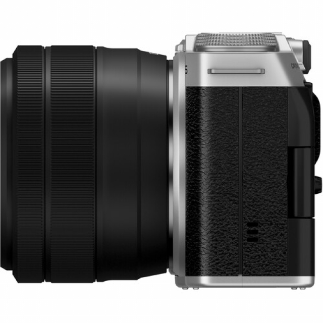 Fujifilm FujiFilm X-M5 + ob. 15-45 F/3,5-5,6 OIS PZ Silver