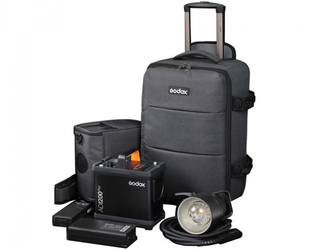 Godox Godox WITSTRO AD1200pro TTL Monotorcia 1200 w/s in Kit con Trolley -Noleggio