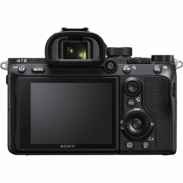 Sony Sony A7 III + SEL 28-70mm f/3.5-5.6 II OSS E-Mount -Novità