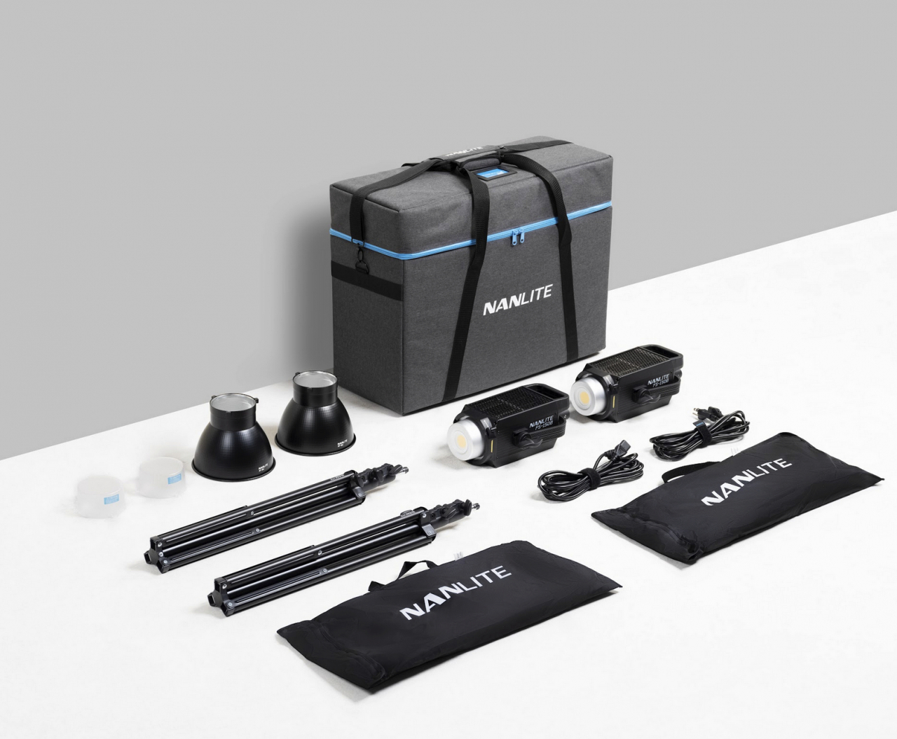 Nanlite Nanlite FS-150 2Kit con Stativi LS-150-5/8 e Borsa Nuova - 2 Led