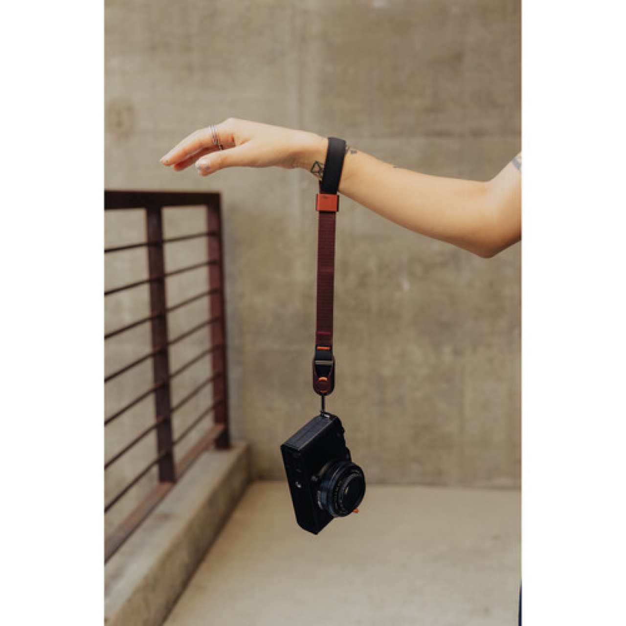 Peak design Peak Design - Cuff - Eclipse (rosso scuro)