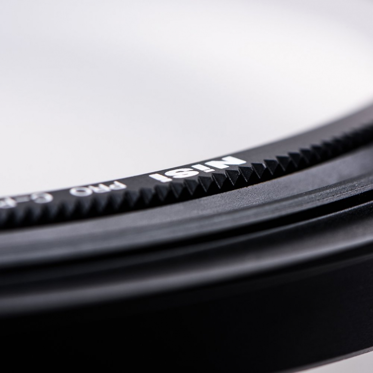 Nisi Nisi - Porte-Filtre V5 PRO + Polariseur 82mm + adaptateurs 67mm 72mm 77mm 82mm